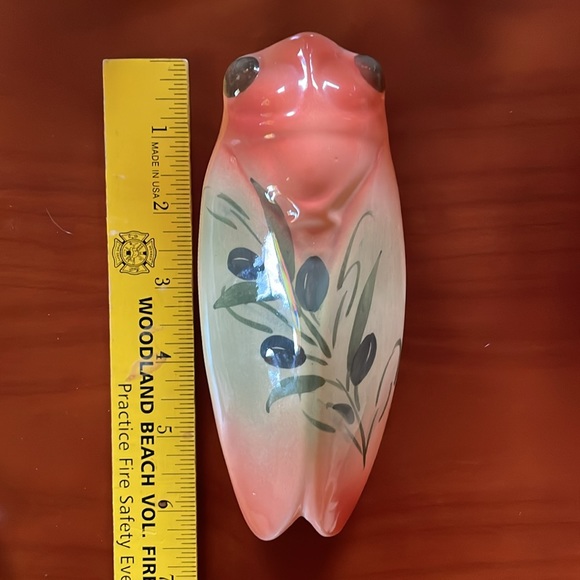 Vintage French Artisan-Made Ceramic Cicada Wall Pocket, Provence France - Picture 3 of 8